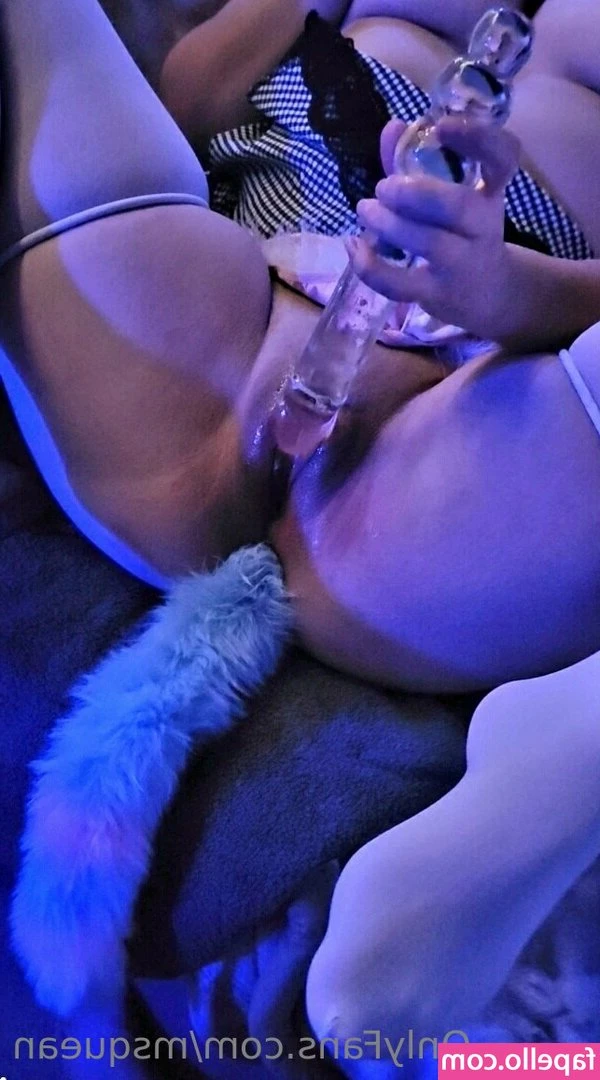 msquean - Happy Humpday my lovely Bluenies 💙  Thank you for being here with