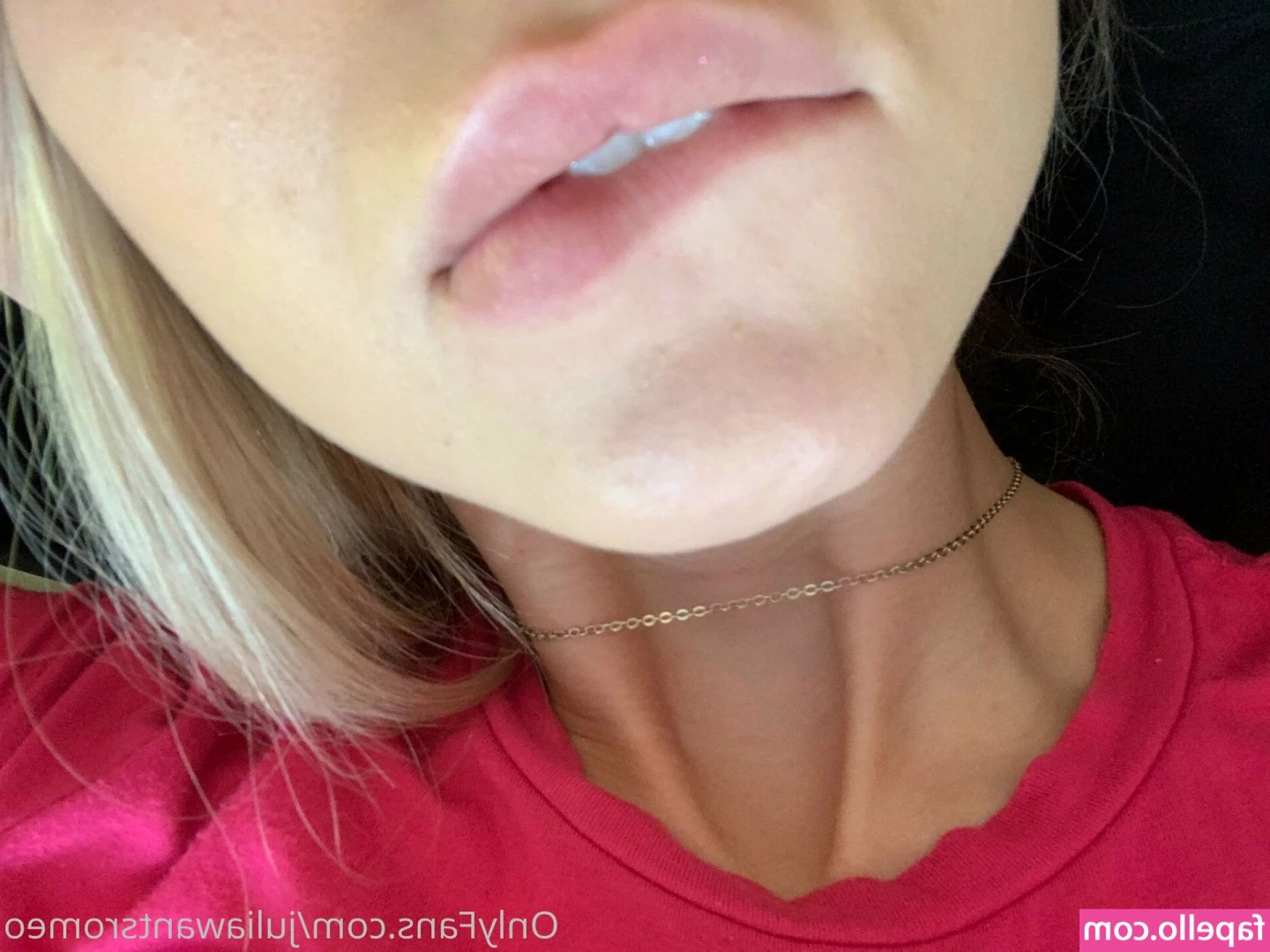 julianawantsromeo - I have no panties on today !!! 💋😘 Want to check it out ???