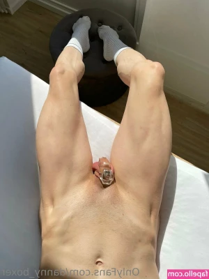 danny_boxer [ danny-boxer ] - are you seeing what I’m seeing?👀🍑