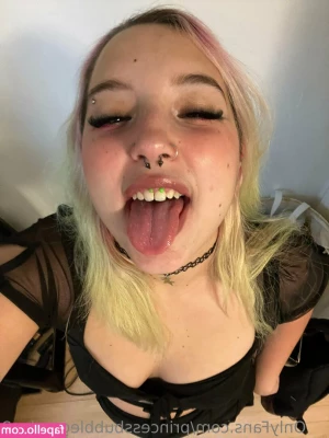 theolivianyx2 - Drinkies?
