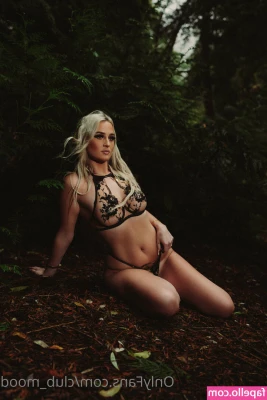 clubmood - Drop dead gorgeous lingerie set & BJ during 1 million follower