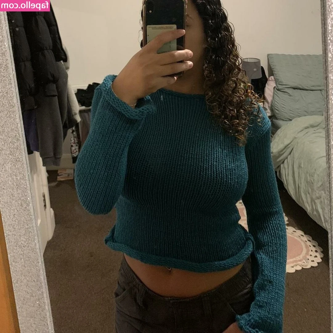 Rebekah Kelly [ rebekah-kelly ] - I feel like I look soooo soft lately 🥺🥺🐷