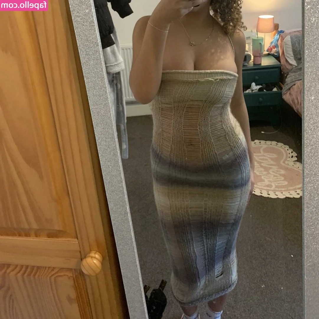 Rebekah Kelly [ rebekah-kelly ] - I got new blinds, d’ya like em?