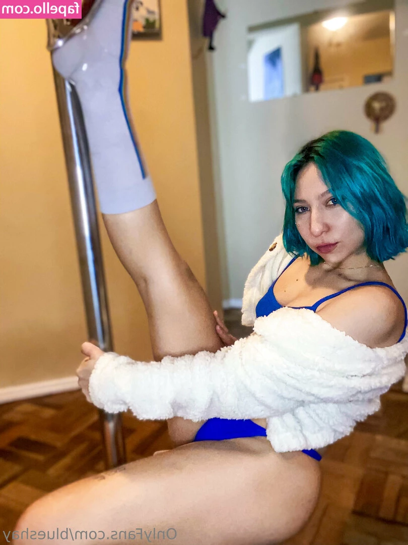 blueshay - from photoshoot in 2019 on footfetish and nylons Still love that