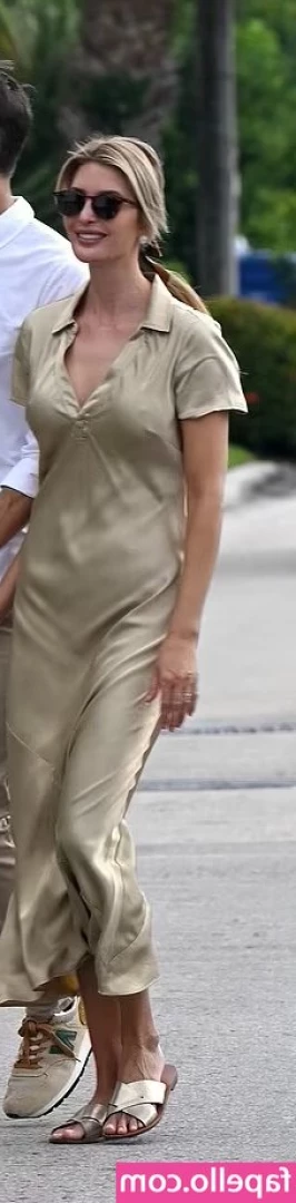 Ivanka Trump [ ivanka-trump ] - creamy clown blowjob and titty suck