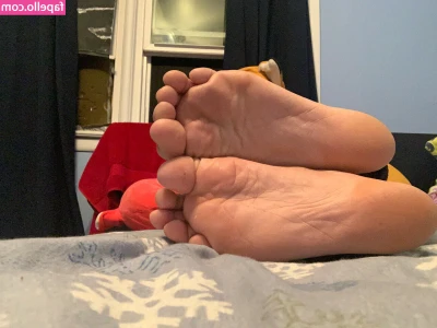 Kitsuxchan - Just a sample 🥛 go check your DM for video of fun! Titty Tuesday