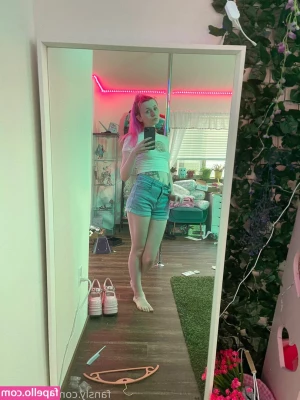 harpermadi_ [ harpermadi-7 ] - Recibiendo besitos de el sol ☀️
