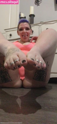 harpermadi_ [ harpermadi-7 ] - Footjob 3 part 1