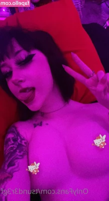 harpermadi_ [ harpermadi-7 ] - @smallnkinky came to visit me in London, i think i need to go for