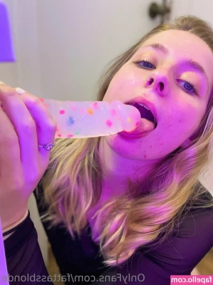 harpermadi_ [ harpermadi-7 ] - Couldn t log into my account for some reason but I m back