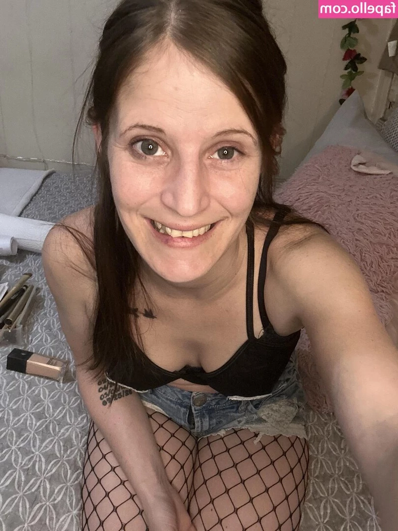jdoll94 - Betcha wish Mr  Bones hand would move  huh      Inbox me to play