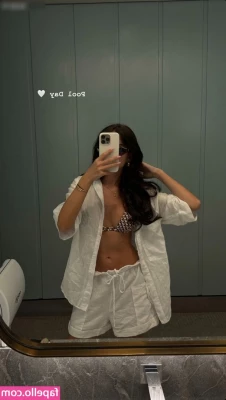 Zoe Liss [ zoe-liss ] - Craving some fun who’s coming over 🥹