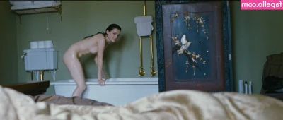 Roxane Mesquida [ roxane-mesquida ] - take me baby 🤩