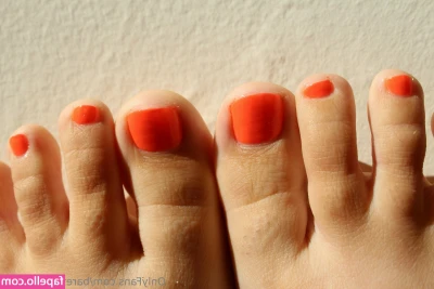 barefoot_babe02 [ barefoot-babe02 ] - Yours truly💜