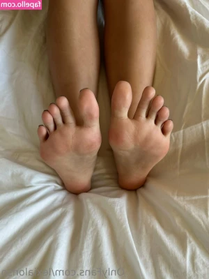 lexialonso - Next picture is so close you can taste my pussy 💦💦