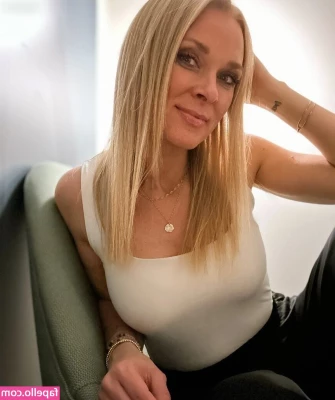 Britta Hofmann [ britta-hofmann ] - I be feelin it to much wen I cum