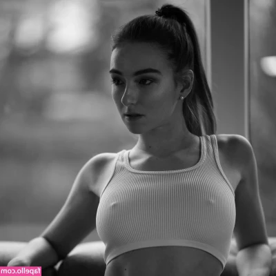 Larissa0297 - Had an awesome yoga session in the sun workoutbumout
