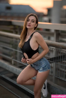 Larissa0297 - JUST UPLOADED A NEW MOVIE: SPITTING AND PLAYING WITH MY TITS