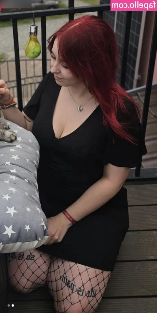 Meowiieh - My ass gets a little creamy at times to