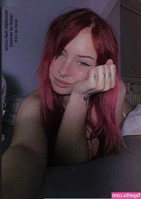 Meowiieh - Just some cute selfie videos in a nightgown