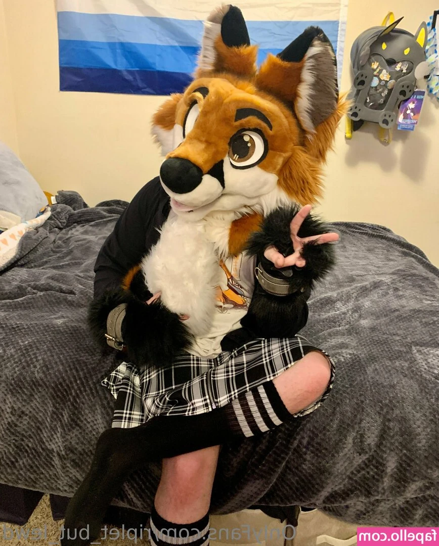 riplet_but_lewd [ riplet-but-lewd ] - Just filmed some new content with my new friend 😏 Who is ready for