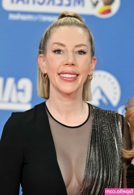 Katherine Ryan [ katherine-ryan ] - Tip to free the boobies