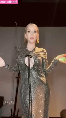 Katherine Ryan [ katherine-ryan ] - BUSTY BLONDIE MILF  annediamondxo      SEXTING   ANAL   CUSTOM VIDEOS
