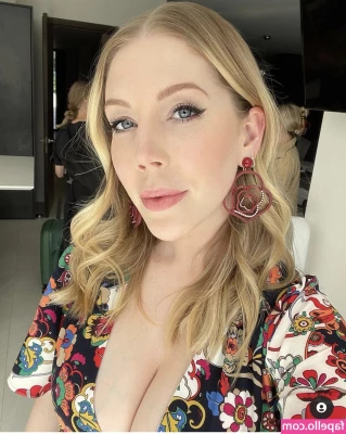 Katherine Ryan [ katherine-ryan ] - I fell asleep   trying to upload this video last night I hope yall