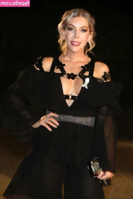 Katherine Ryan [ katherine-ryan ] - Happy Deepthroat Thursday everyone