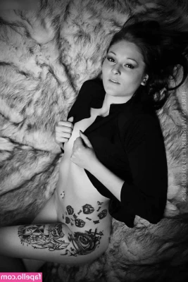Little Princess Hedi [ little-princess-hedi ] - Trying to bounce out of my sports bra