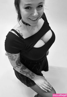 Jenny Jennson [ jenny-jennson ] - Should I make a video tonight