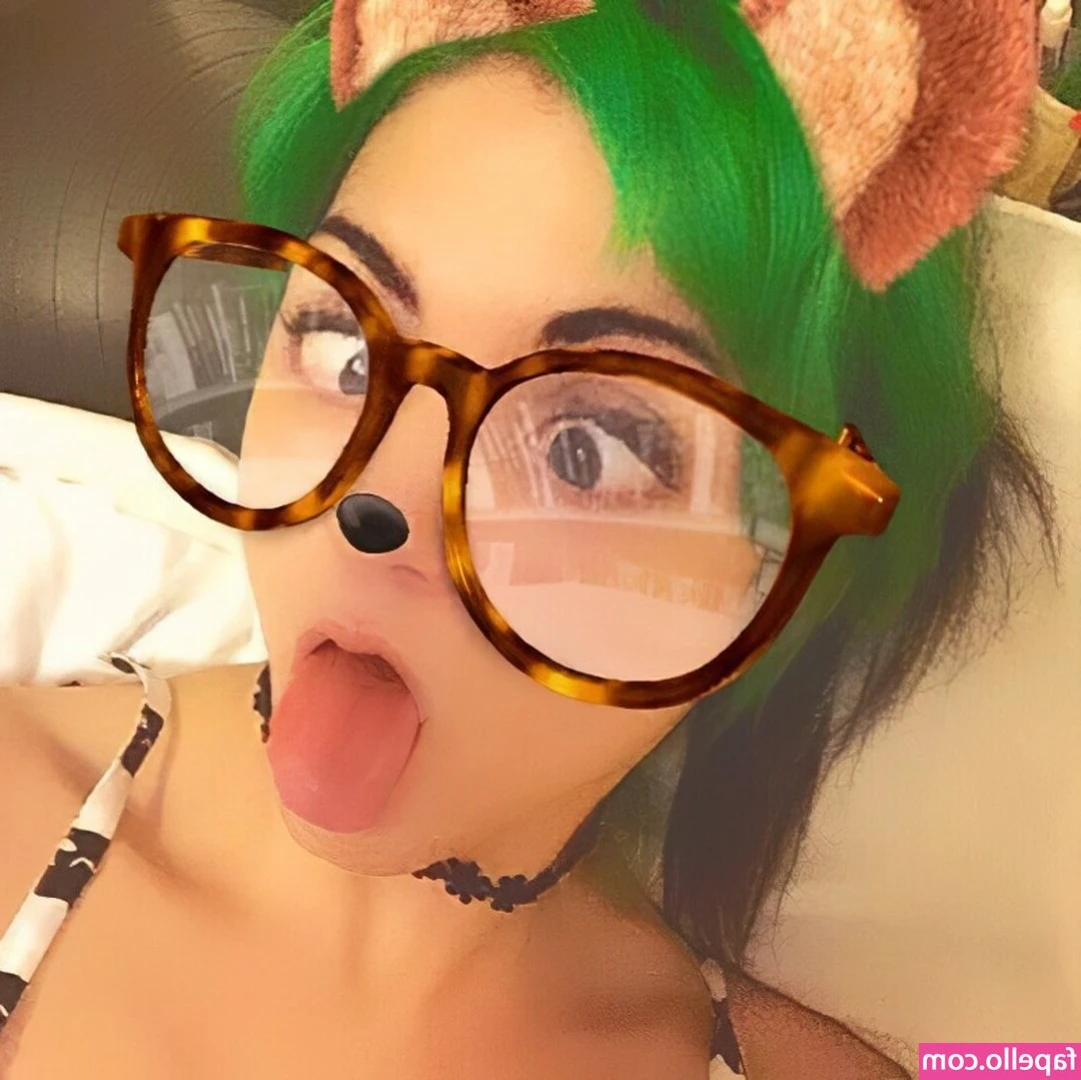 Earthling Gurl [ earthling-gurl ] - I’m feeling cheeky 🐱