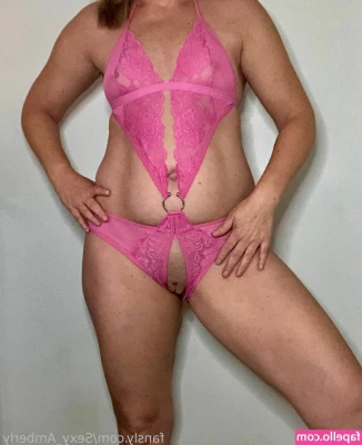 Sexy_Amberly [ sexy-amberly ] - Quicky now please