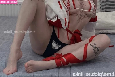 alexsaaart - What if I waited for you like this in your bed?E se eu te esperasse