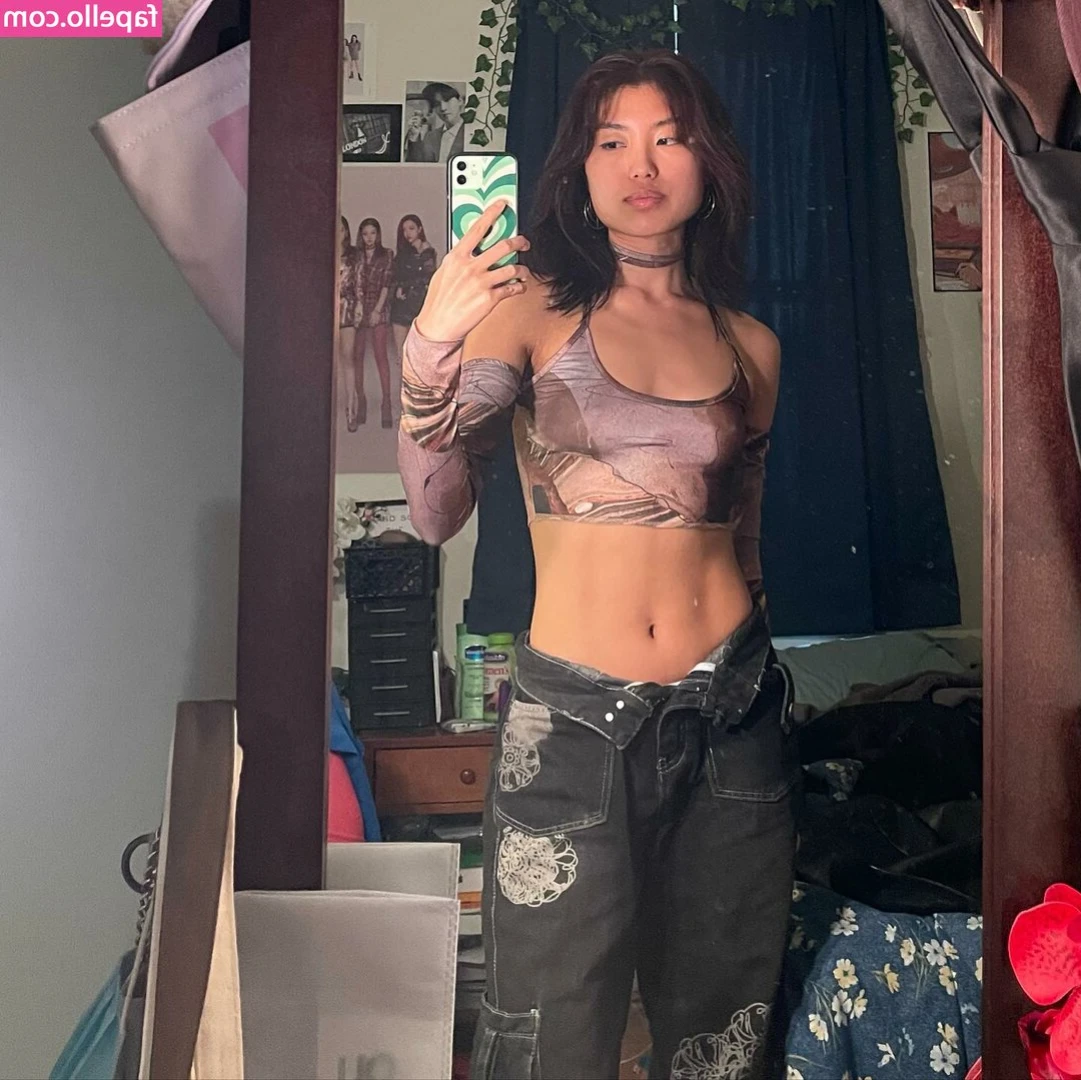 Emily Fan [ emily-fan ] - do you like this make up babe?