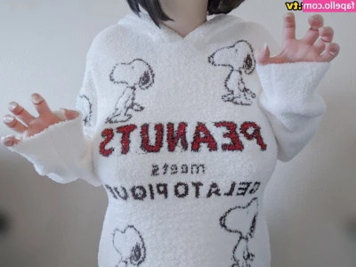 Mikan Sui [ mikan-sui ] - So happy it’s Friday, I think I should film a video fucking myself