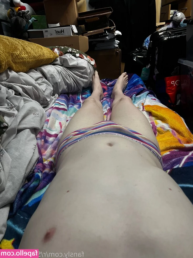 ScrimmyAD - Wanna see what I’ve got under my shirt for you, daddy? 😏