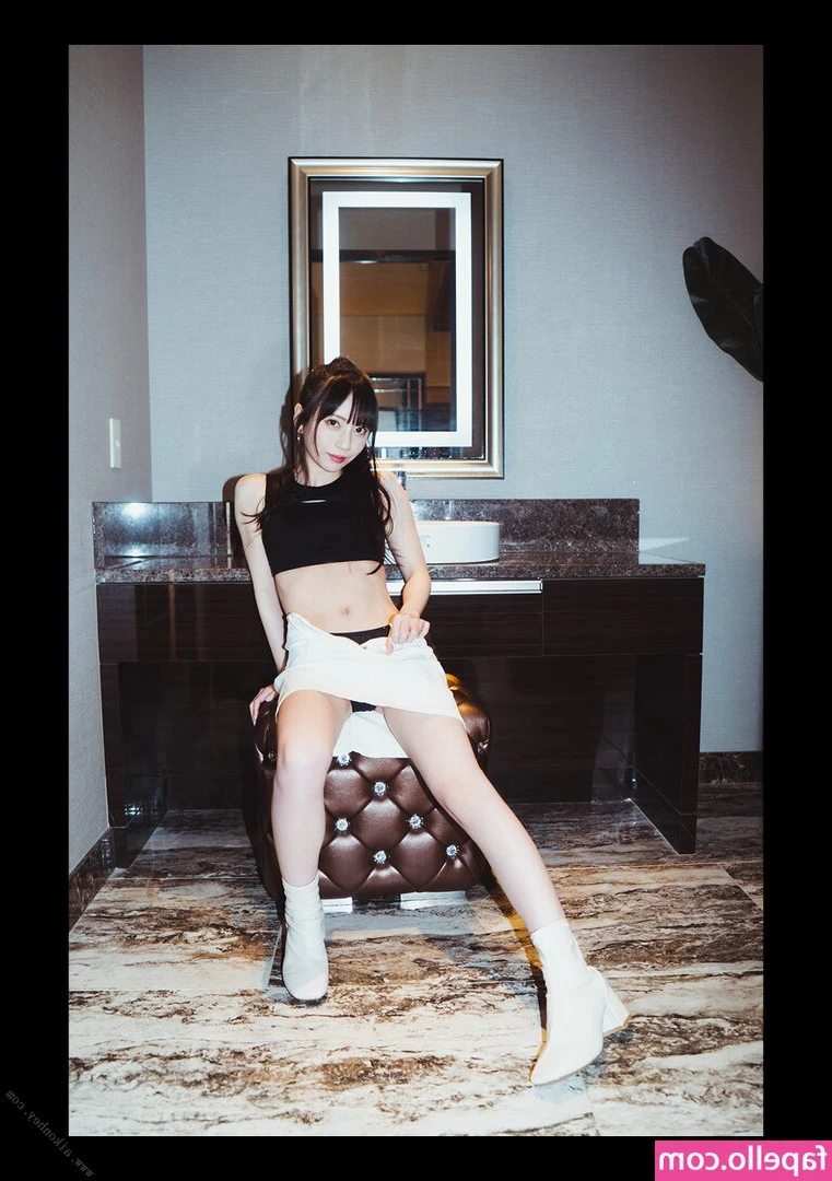 Mia Nanasawa [ mia-nanasawa ] - upskirt