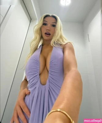 Shirin David [ shirin-david ] - Right Position  but i think there s something missing hehehe