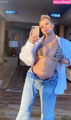 Shirin David [ shirin-david ] - I need someone to kiss that ass asap