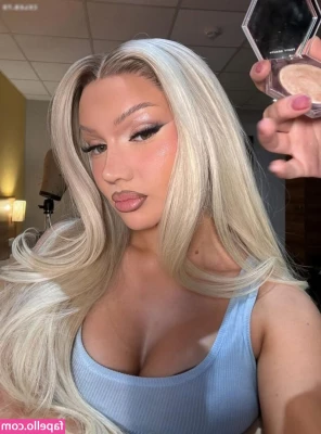 Shirin David [ shirin-david ] - This bed is way too big for just me