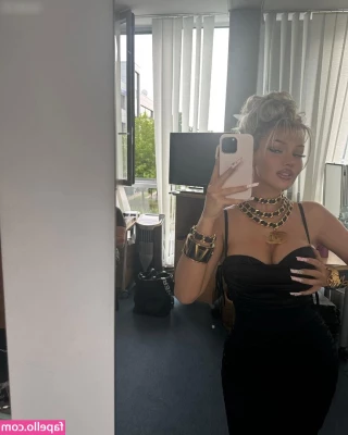 Shirin David [ shirin-david ] - Send your cock for my hairy pussy
