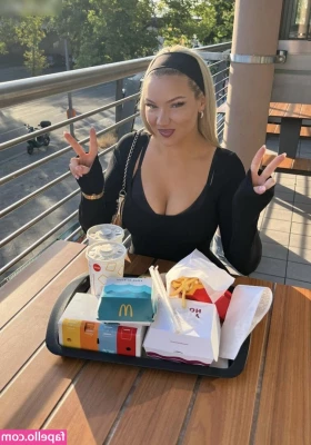 Shirin David [ shirin-david ] - Daddy s nice big morning wood   Who wants to enjoy watching me ride
