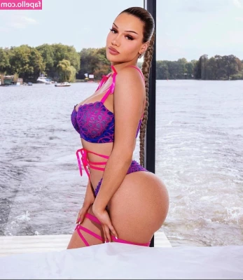 Shirin David [ shirin-david ] - wanna join me in bed? 💦