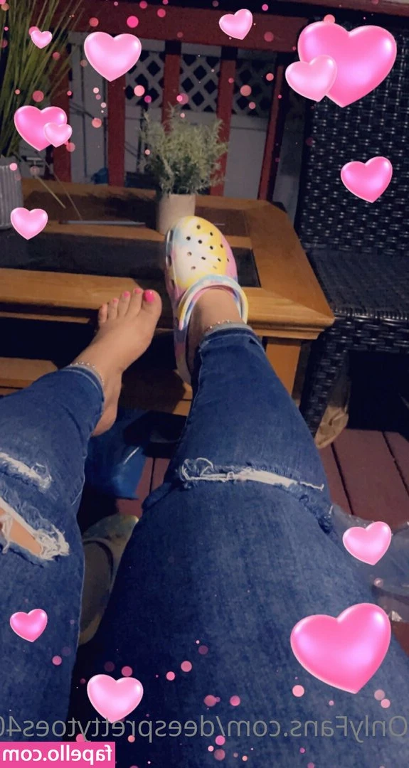 deesprettytoes40 - Rainy weather and a flu 😷 here’s something for the Monday blues