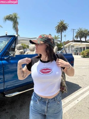 Erin Dougal [ erin-dougal ] - I'm a naughty girl! Send $1 for every spank you'd give me! 🍑🤚