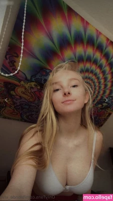 blonde_vivi [ blonde-vivi ] - text me right now