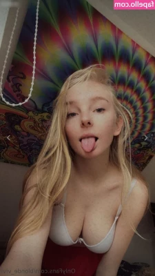 blonde_vivi [ blonde-vivi ] - Real quick ass pic before I go to bed UwU 💙
