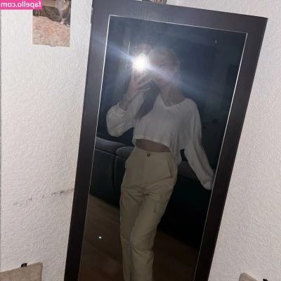 blonde_vivi [ blonde-vivi ] - Just some nipples...