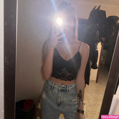 blonde_vivi [ blonde-vivi ] - Happy Thursday Boys 😈💦 I’m sure you’re interested to see